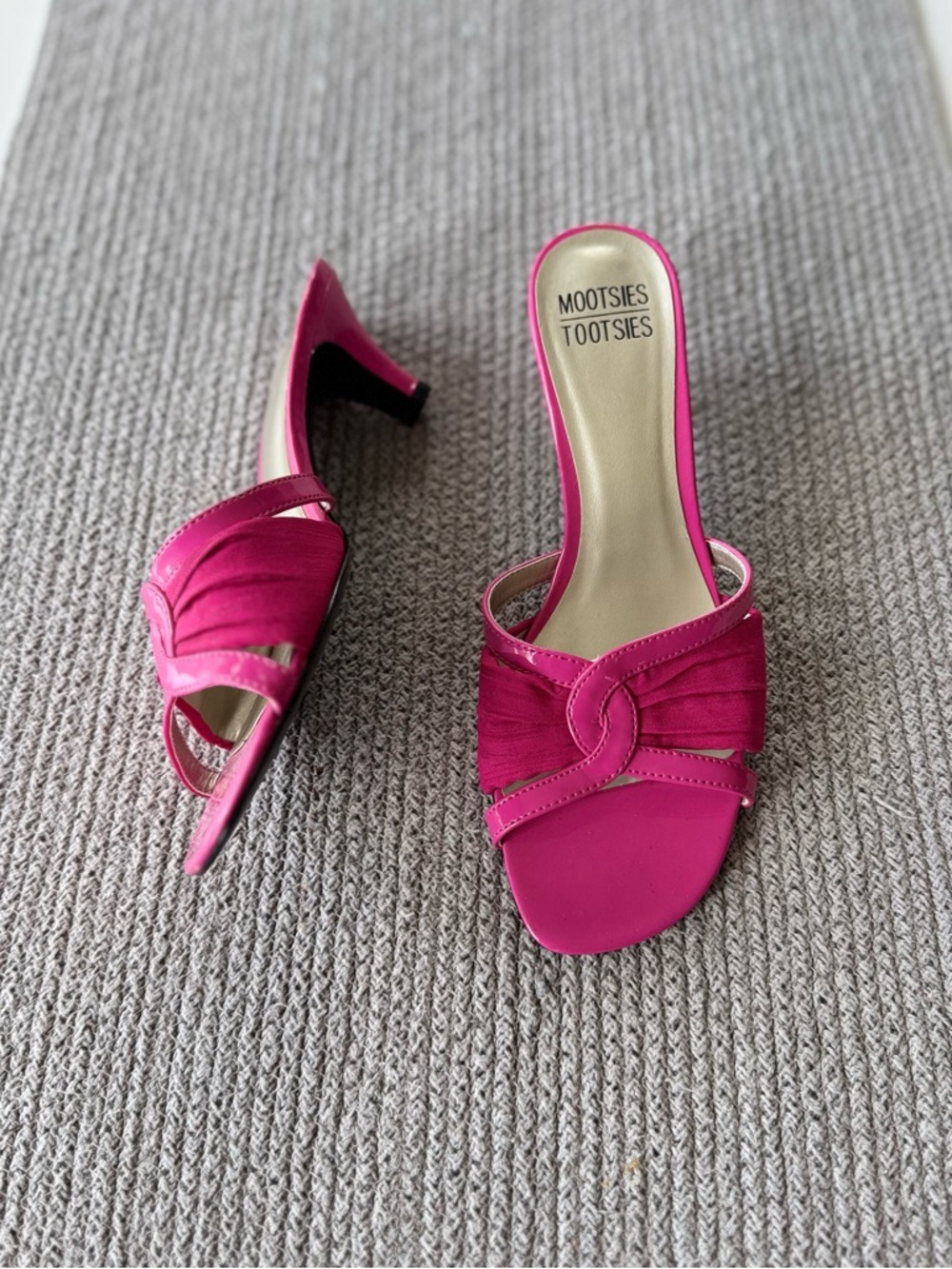 Vintage 90s Mootsie Tootsie Hot Pink Kitten Heels Slides Sz 8